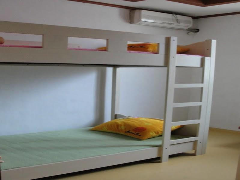 Marine Guesthouse Sokcho Exterior photo