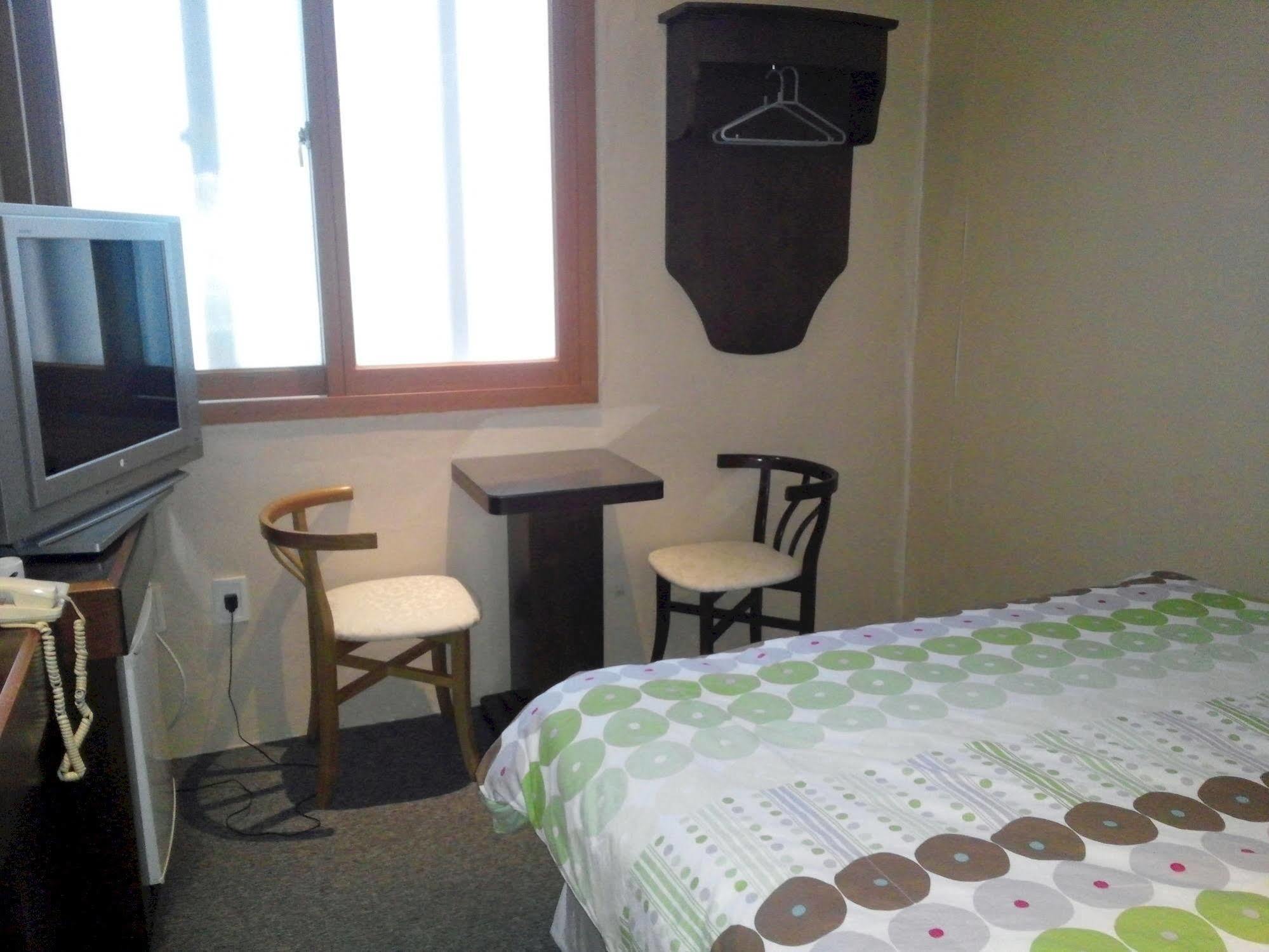 Marine Guesthouse Sokcho Exterior photo
