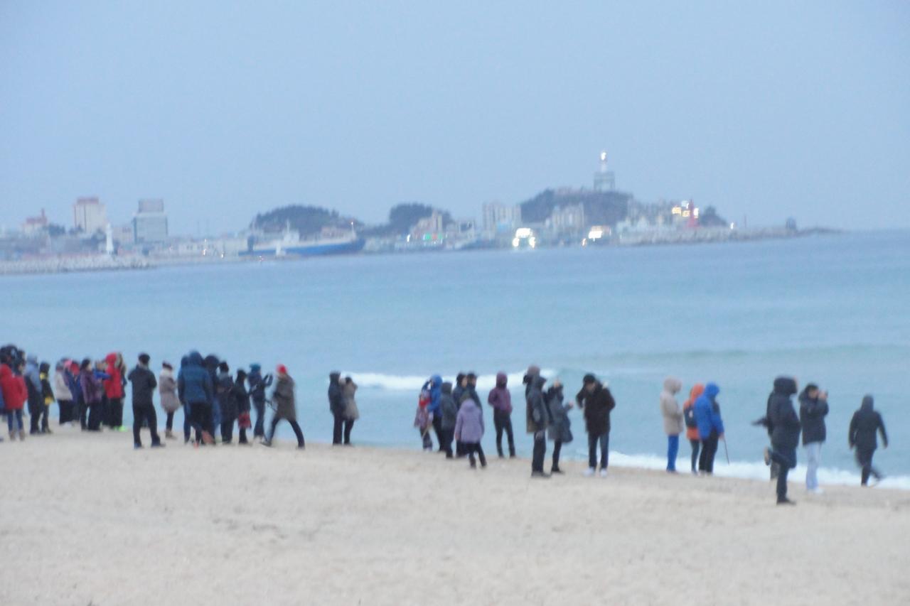 Marine Guesthouse Sokcho Exterior photo