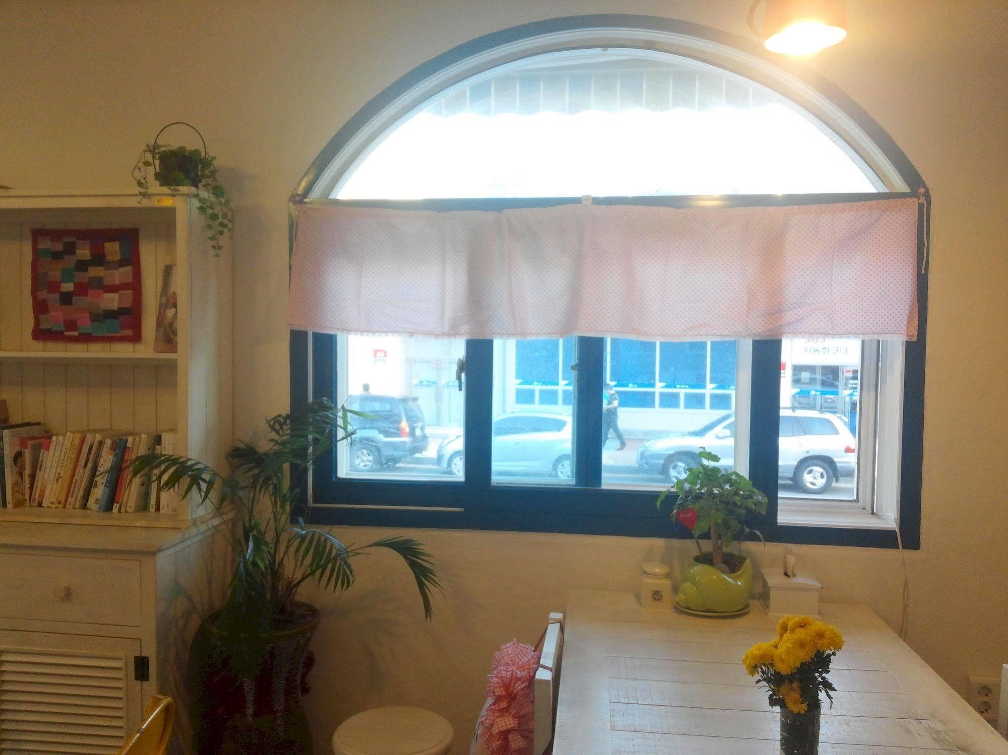 Marine Guesthouse Sokcho Exterior photo